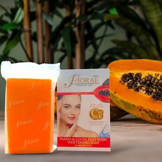 Fiorae Papaya Whitening Soap🌼